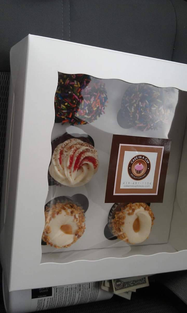 Cake In A Cup | restaurant | 3144 Markway Rd, Toledo, OH 43606, USA | 4197201104 OR +1 419-720-1104