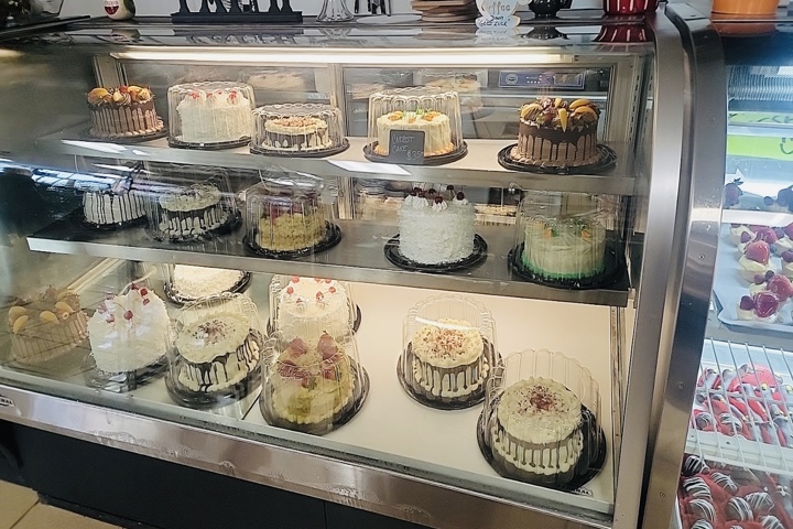 The Three Mothers Cuisine & Bakery | bakery | 1002 Memorial Blvd, Murfreesboro, TN 37129, USA | 6292015985 OR +1 629-201-5985