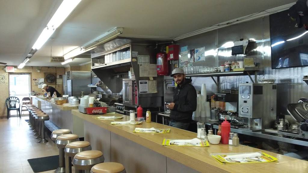 Chefs Diner | restaurant | 127 Jefferson St, Stamford, CT 06902, USA | 2033242433 OR +1 203-324-2433