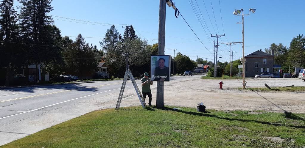 Dwaynes Pizza | restaurant | 356 Route 105, Low, QC J0X 2C0, Canada | 8192083632 OR +1 819-208-3632