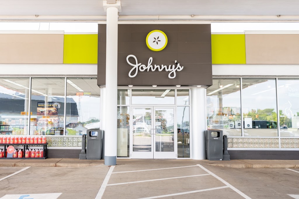 Johnnys Markets | cafe | 204 Lansing Rd, Potterville, MI 48876, USA | 5176459602 OR +1 517-645-9602