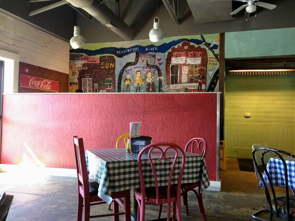 Guss World Famous Fried Chicken | restaurant | 5810 Greenbelt Rd, Greenbelt, MD 20770, USA | 2409655821 OR +1 240-965-5821