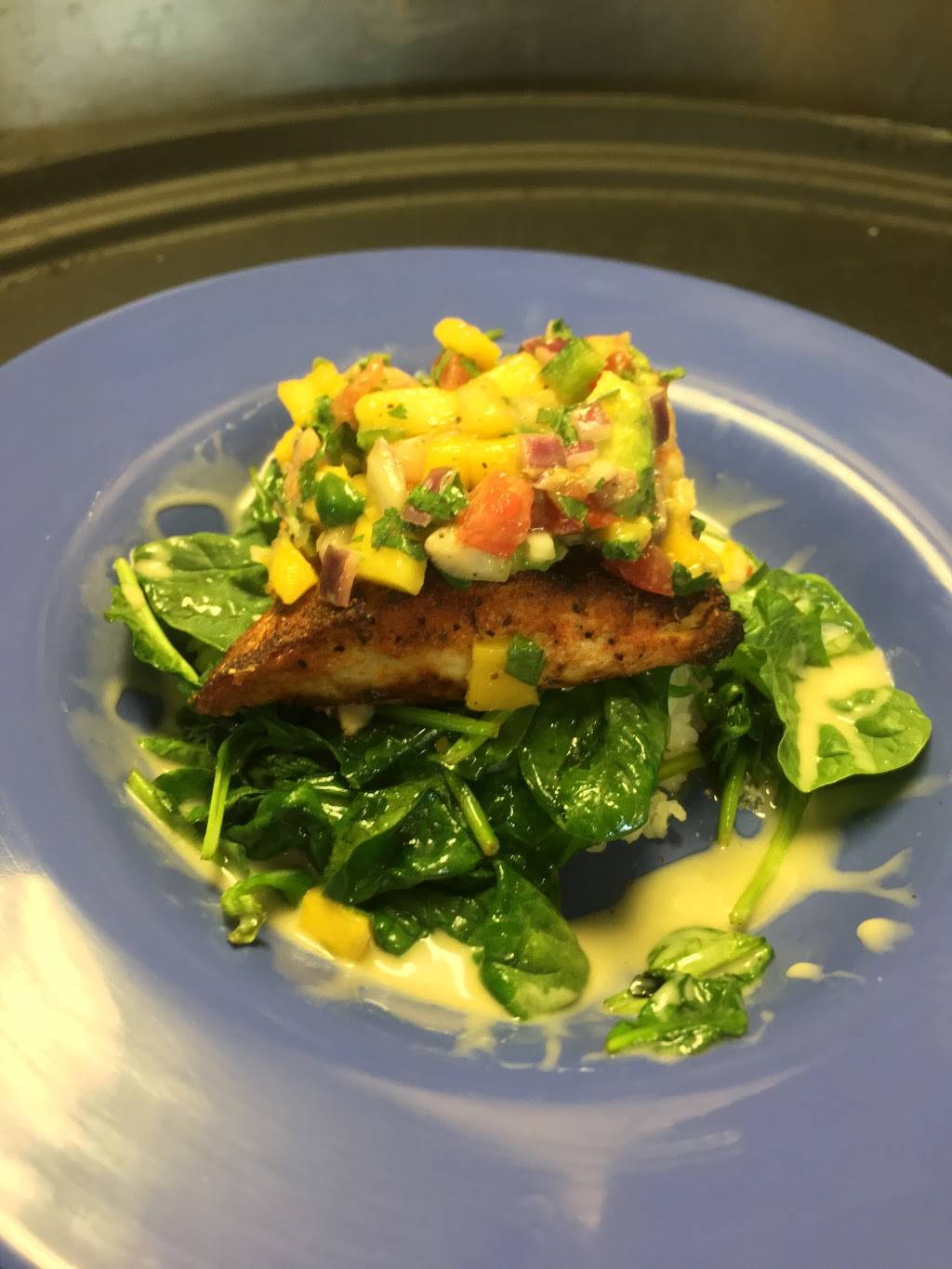 Dixie Fish Co. | restaurant | 714 Fishermans Wharf, Fort Myers Beach, FL 33931, USA | 2392338837 OR +1 239-233-8837