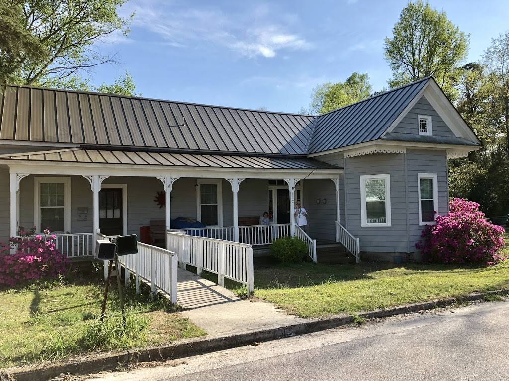 Village Inn Community Care Home | restaurant | 112 Powell St, Graniteville, SC 29829, USA | 8036639495 OR +1 803-663-9495