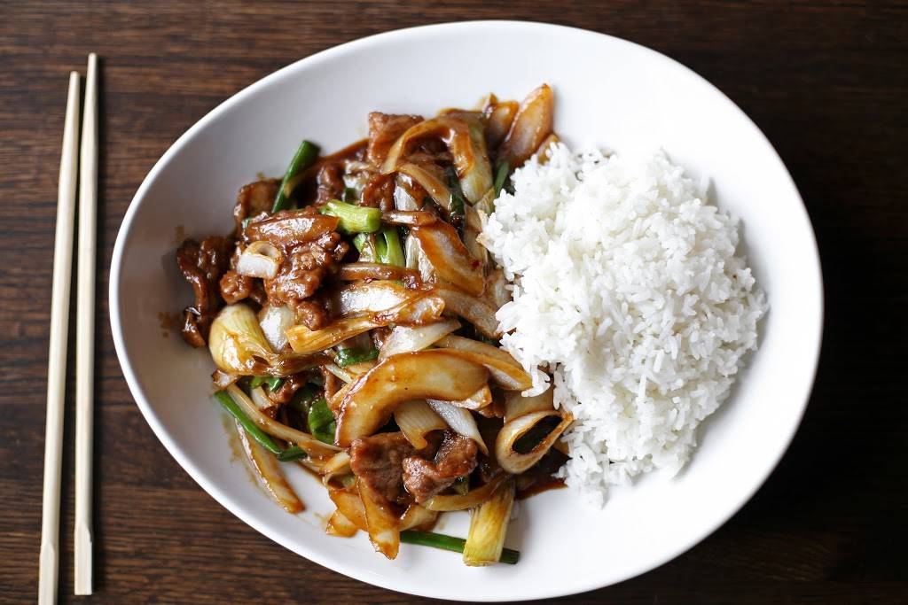 Mos Asian Bistro | restaurant | 1353 W Fullerton Ave, Chicago, IL 60614, USA | 7732481758 OR +1 773-248-1758