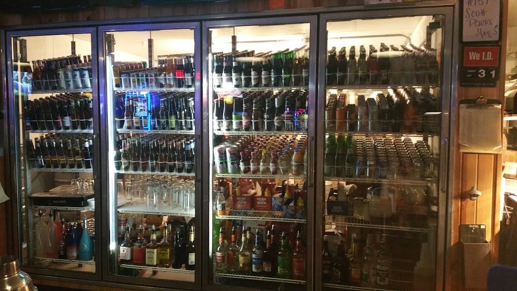 Sidetracked Bar & Grill | restaurant | 129 N Lake St, Neenah, WI 54956, USA | 9202153232 OR +1 920-215-3232