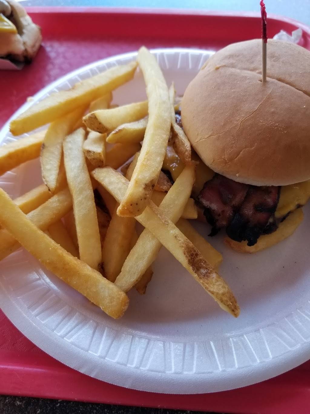 Arnies Place | restaurant | 164 Loudon Rd, Concord, NH 03301, USA | 6032283225 OR +1 603-228-3225