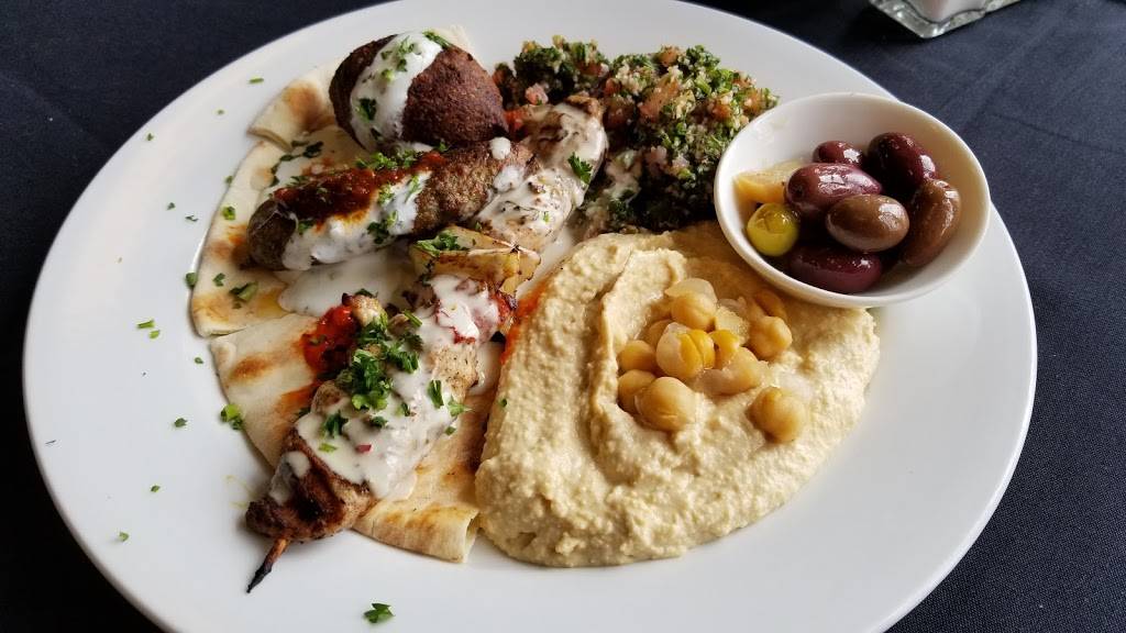 Two Olives Restaurant & Bar | restaurant | 2949 N Rock Rd #120, Wichita, KS 67226, USA | 3166811100 OR +1 316-681-1100