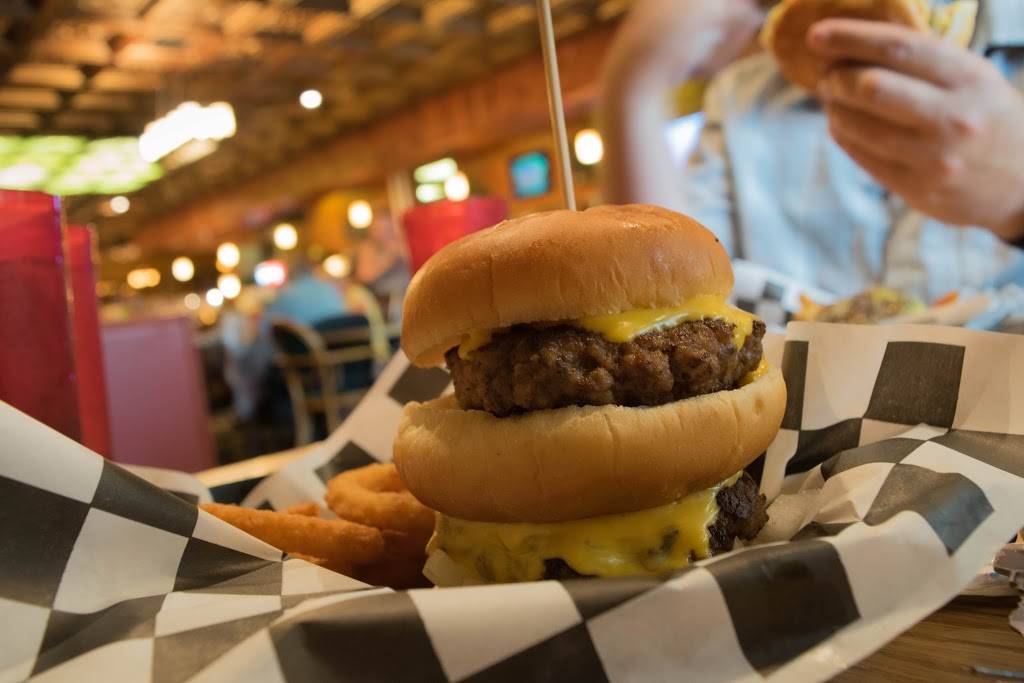 Billy Rays Restaurant | restaurant | 101 N Front St, Prestonsburg, KY 41653, USA | 6068861744 OR +1 606-886-1744