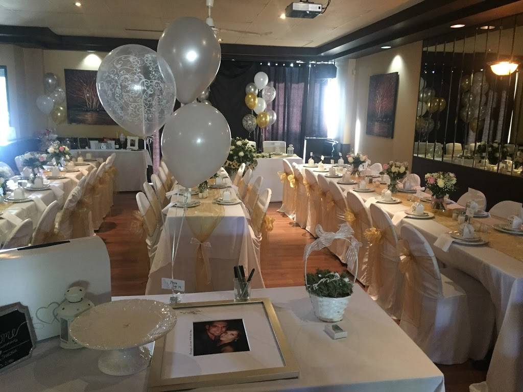 Flamingos Restaurant & Bar | restaurant | 385 The West Mall, Etobicoke, ON M9C 1E7, Canada | 4169139258 OR +1 416-913-9258