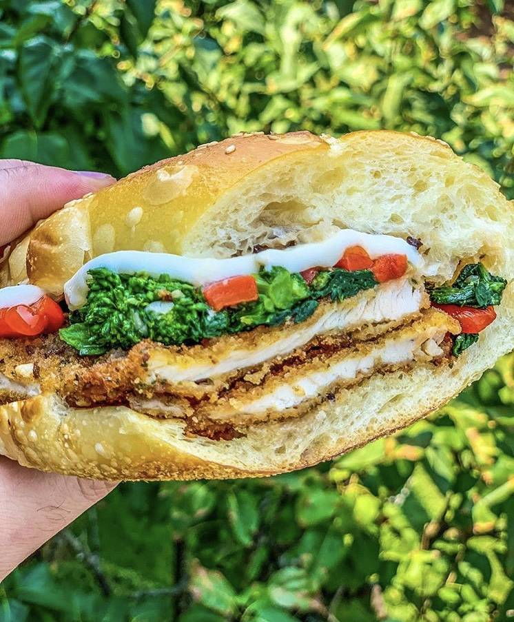 Chickys Grill and Pizza | restaurant | 19 Cedar Heights Rd, Stamford, CT 06905, USA | 2039688166 OR +1 203-968-8166