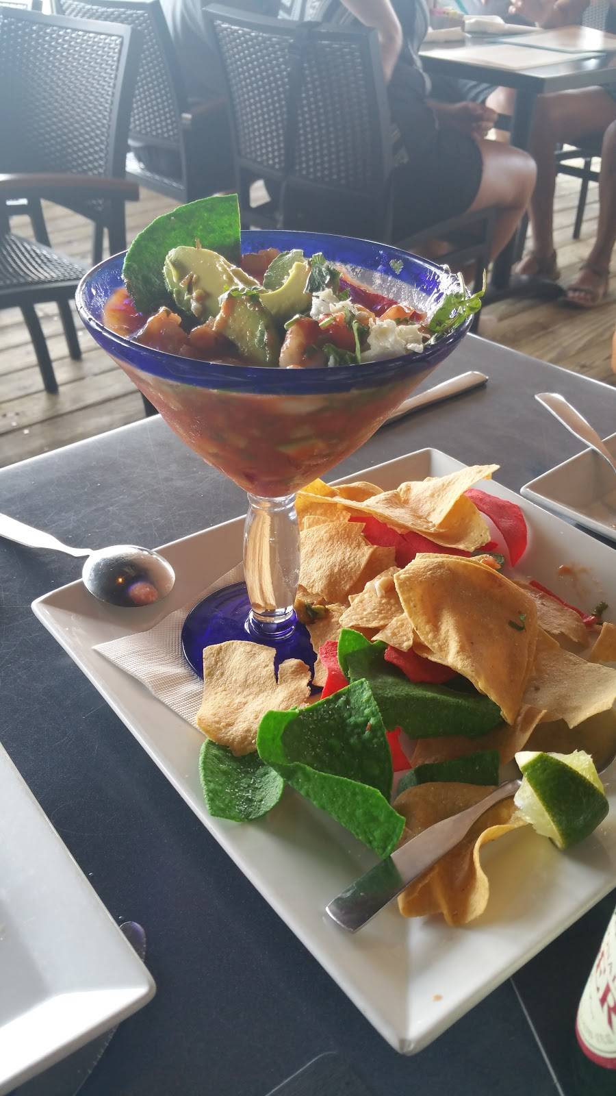 Flippers | restaurant | 8767 Estero Blvd, Fort Myers Beach, FL 33931, USA | 2397651025 OR +1 239-765-1025