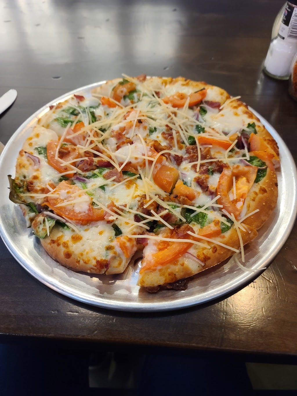 Crust Pizza Co. - Gosling Pines | restaurant | 5211 Farm to Market 2920 Suite 108, Spring, TX 77388, USA | 8326802432 OR +1 832-680-2432