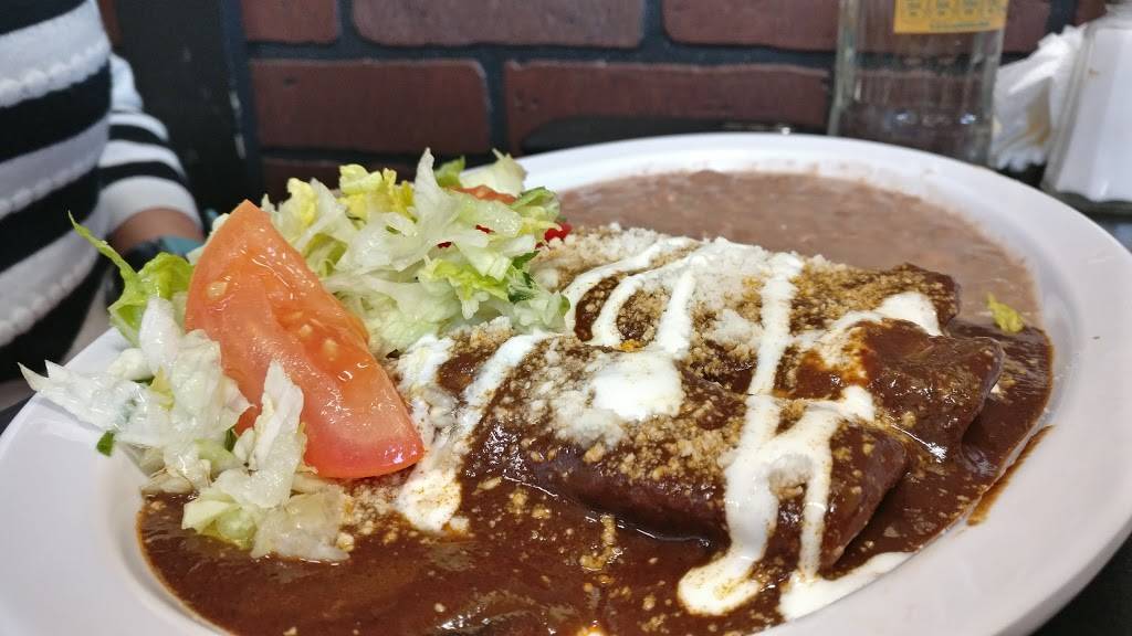 Restaurante Tierra Caliente | restaurant | 1217 Cypress Ave, Los Angeles, CA 90065, USA | 3238194386 OR +1 323-819-4386