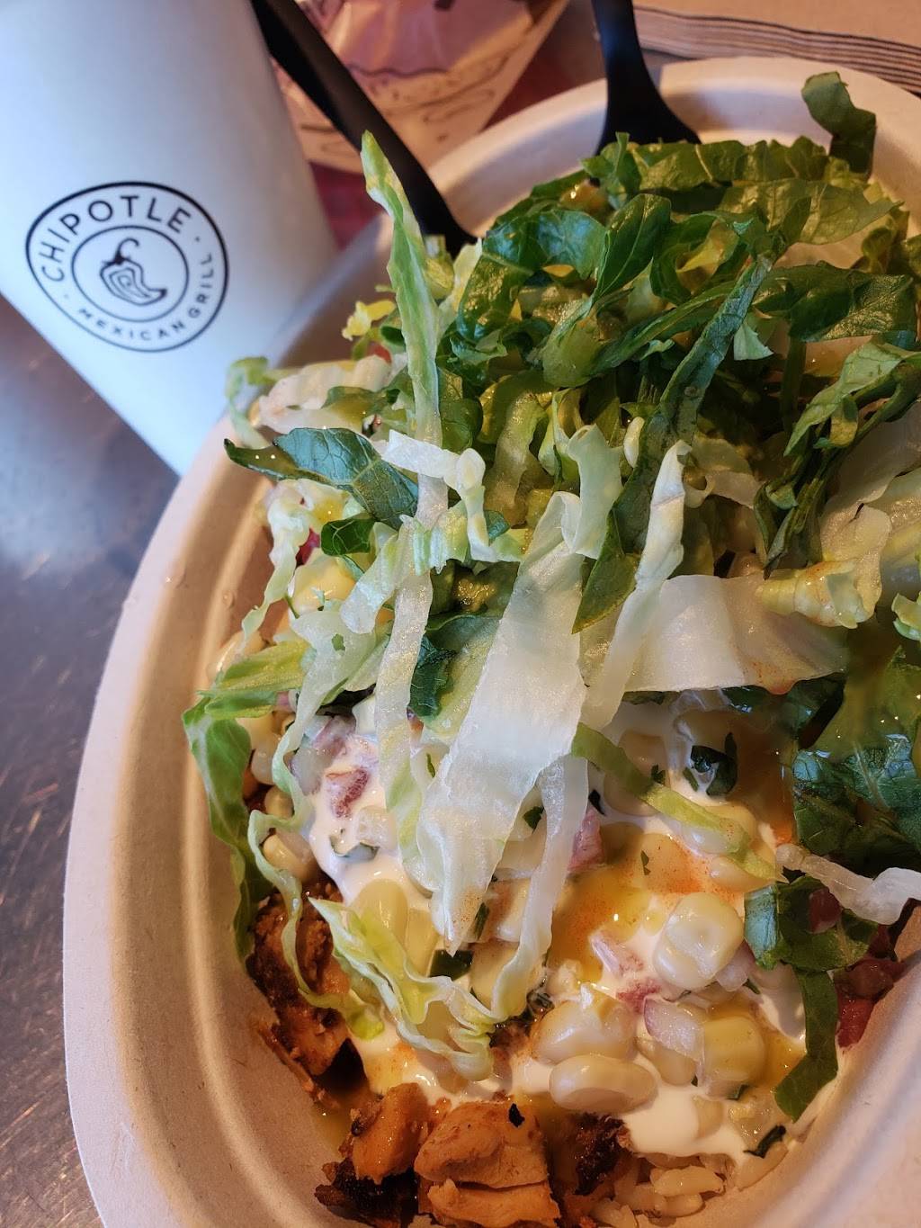 Chipotle Mexican Grill | restaurant | 3219 Watkins Rd Ste 100, Durham, NC 27707, USA | 9194015469 OR +1 919-401-5469