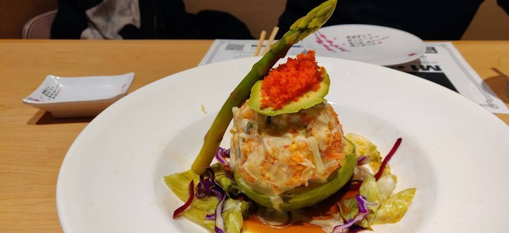 Mi-Ne Sushi | restaurant | 125 Pedersen Dr unit #2, Aurora, ON L4G 7R2, Canada | 9055036463 OR +1 905-503-6463