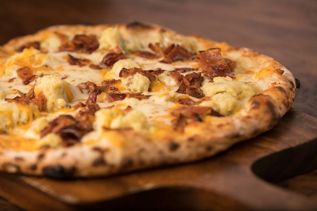 Toss & Fire Wood-Fired Pizza | meal takeaway | 315 N Main St, North Syracuse, NY 13212, USA | 3154589380 OR +1 315-458-9380