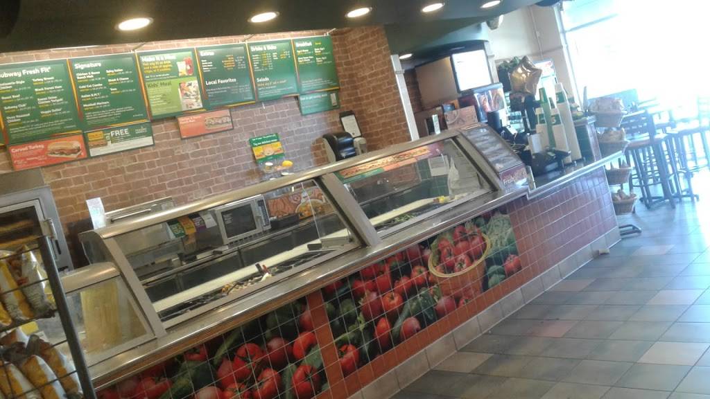 Subway Restaurants | restaurant | 21 S Signal Butte Rd Suite 102, Apache Junction, AZ 85120, USA | 4809865500 OR +1 480-986-5500