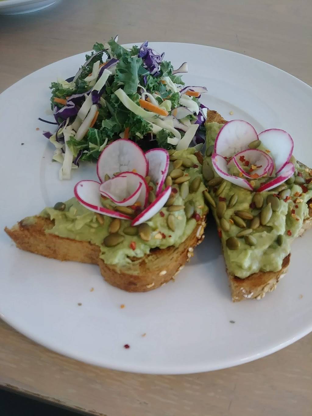 ATTITUDE Cafe | restaurant | 6009 W 3rd St, Los Angeles, CA 90036, USA | 3232973275 OR +1 323-297-3275