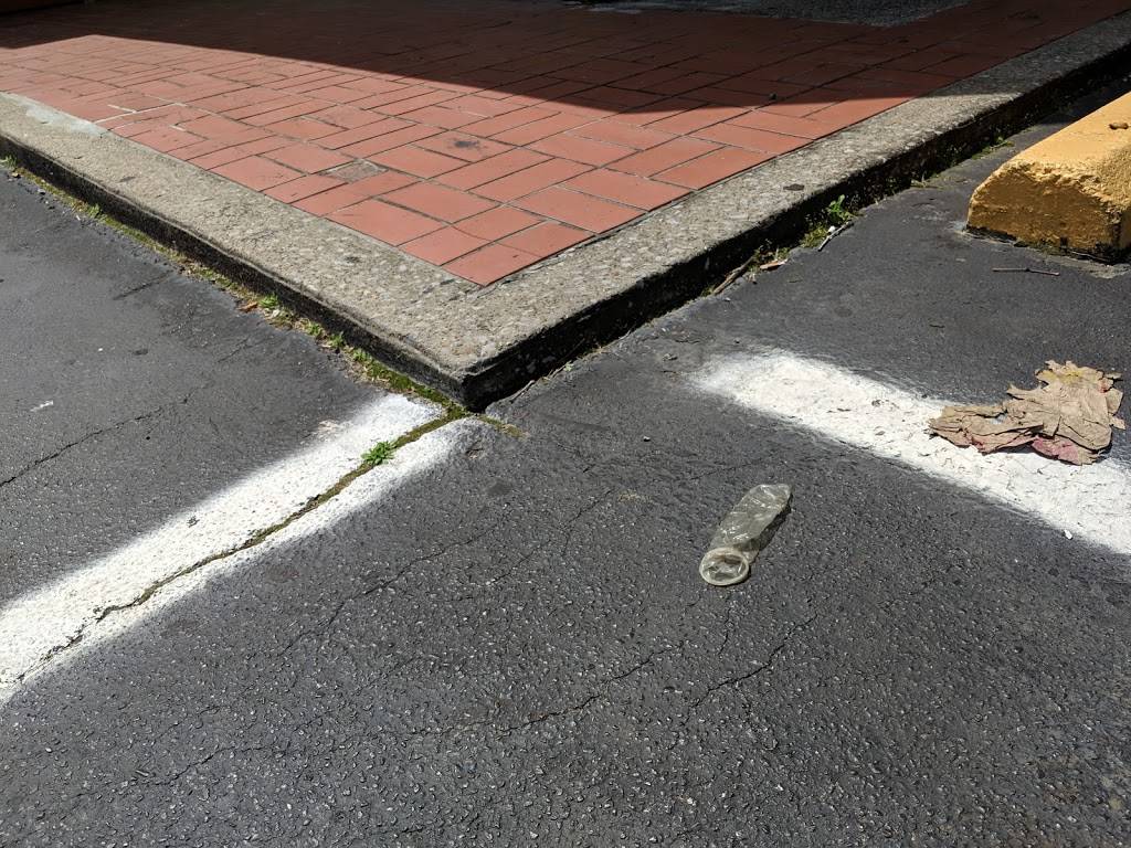 Subway | restaurant | 305 W Trinity Ln, Nashville, TN 37207, USA | 6152583662 OR +1 615-258-3662