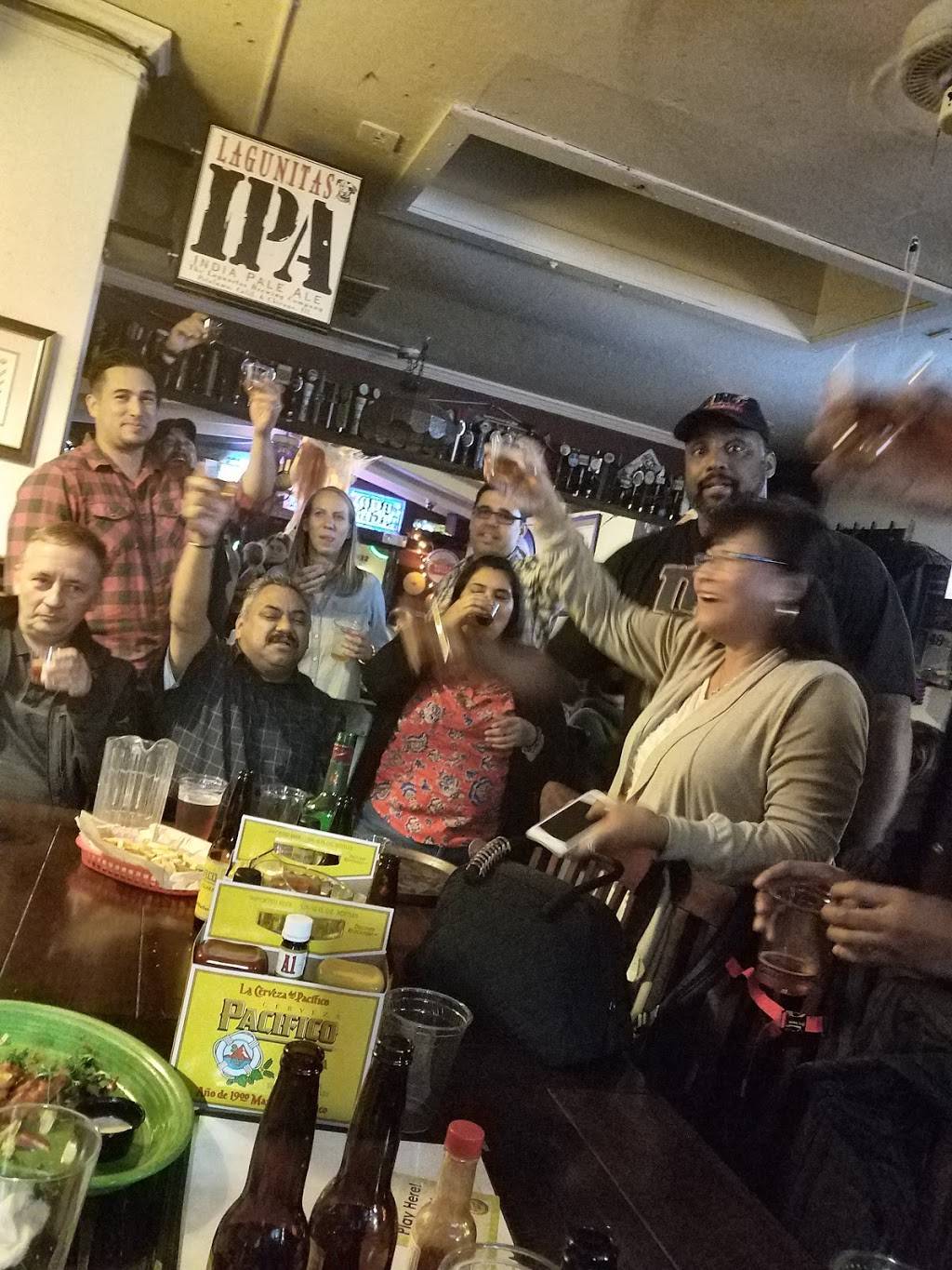 Tee Off Bar & Grill | restaurant | 3129 Clement St, San Francisco, CA 94121, USA | 4157525439 OR +1 415-752-5439