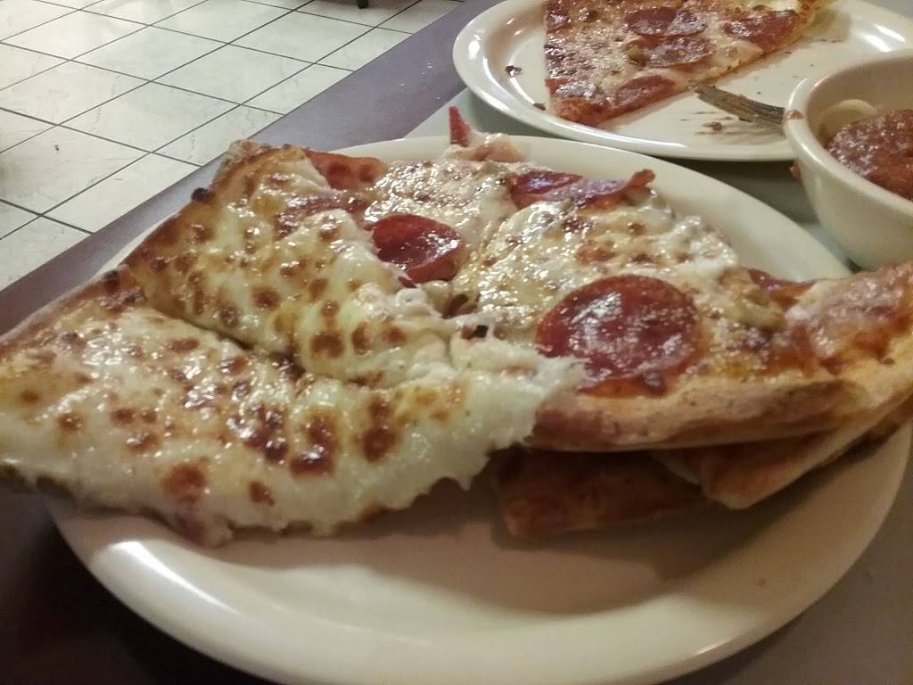 Giovannis Pizza | restaurant | 1418 Hustonville Rd, Danville, KY 40422, USA | 8592361455 OR +1 859-236-1455