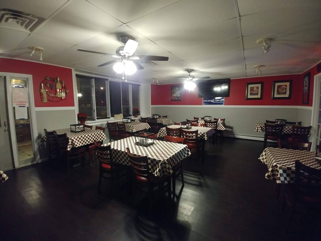 Villa Nova Pizza | restaurant | 874 N State St, Lockport, IL 60441, USA | 8158386682 OR +1 815-838-6682