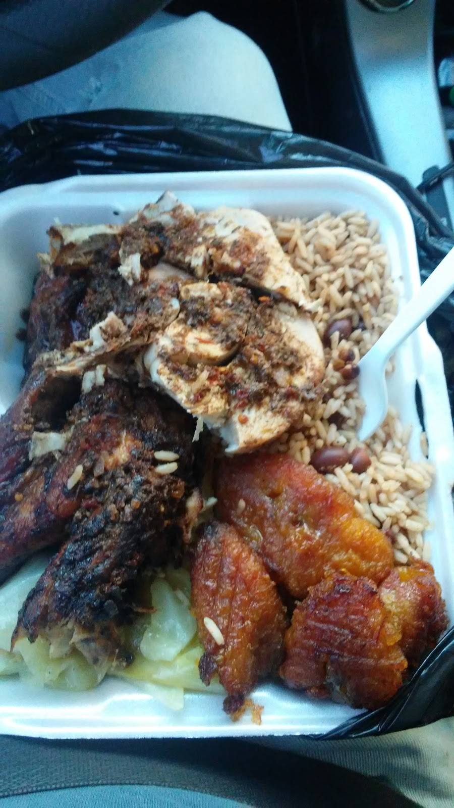 Ocho Rios cafe | restaurant | 3492 Deltona Blvd, Spring Hill, FL 34606, USA | 3525150953 OR +1 352-515-0953