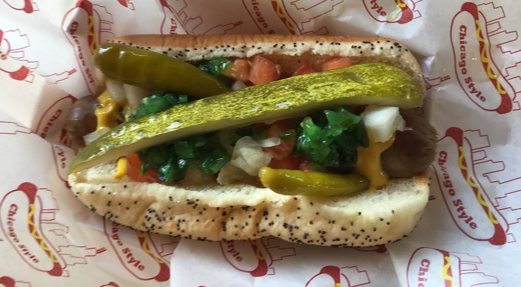 Chicagos Best Hotdog at the Lakefront | restaurant | 111 N Lake Shore Dr, Chicago, IL 60601, USA | 6305406704 OR +1 630-540-6704