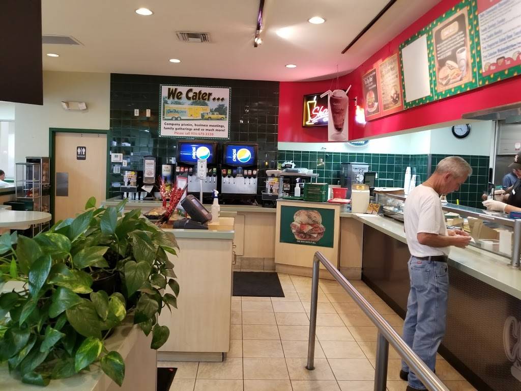 Char-Hut | Davie, FL | restaurant | 9000 W State Rd 84, Davie, FL 33324, USA | 9544749312 OR +1 954-474-9312