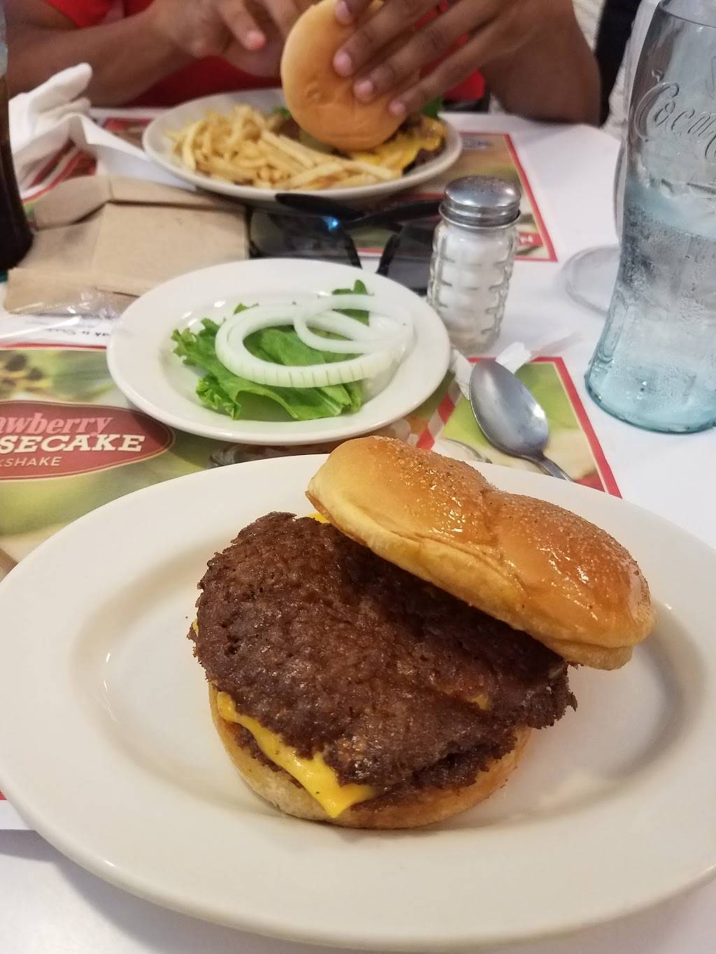 Steak n Shake | restaurant | 10835 Kings Rd, Myrtle Beach, SC 29572, USA | 8434975700 OR +1 843-497-5700