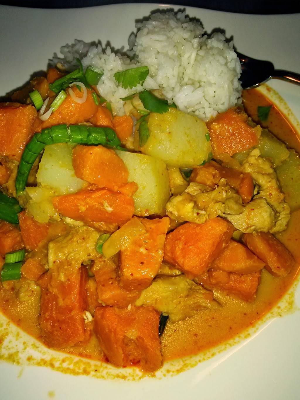 Sandra Rice & Noodle | restaurant | 10625 Pendleton Pike, Indianapolis, IN 46236, USA | 3178238323 OR +1 317-823-8323