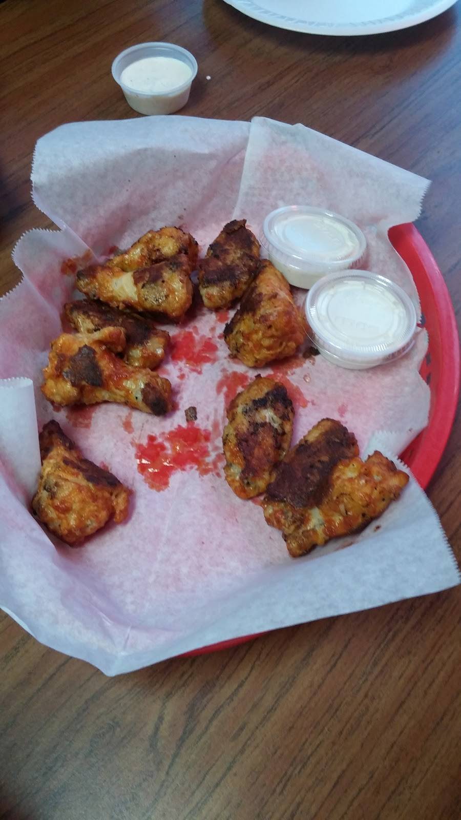 Three Guys Subs & Pies | restaurant | 2903 4th Ave, Conway, SC 29527, USA | 8432488004 OR +1 843-248-8004