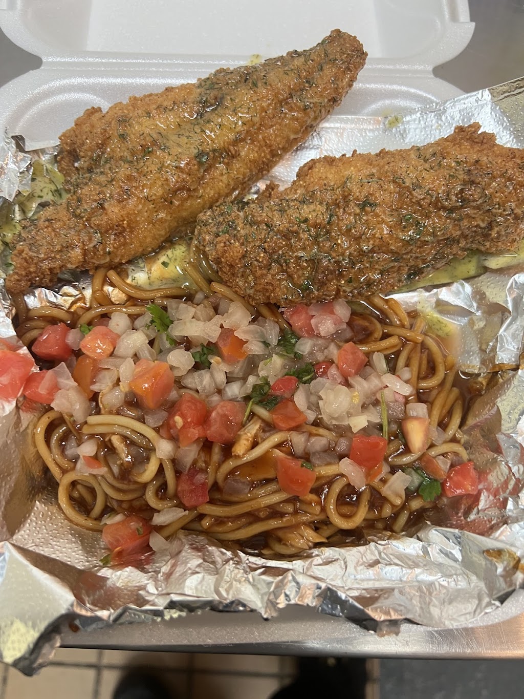 Smokin Moe’S | restaurant | 23333 Quinn Rd, Clinton Twp, MI 48035, USA | 5867078400 OR +1 586-707-8400