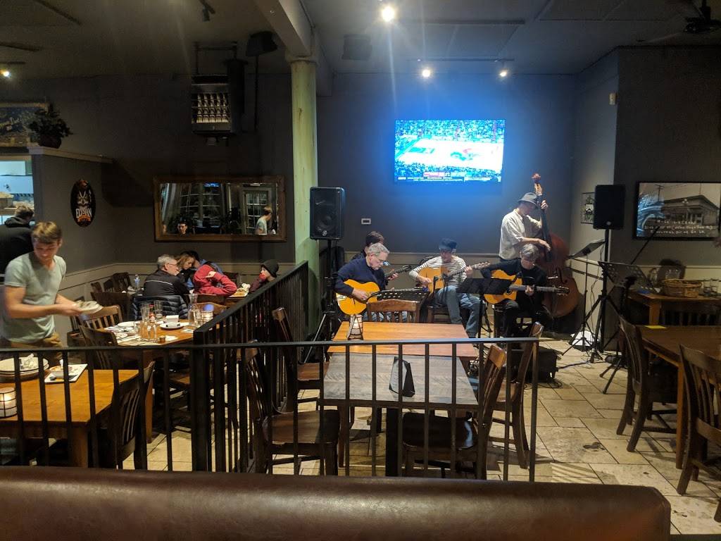 TangleTown Public House | restaurant | 2106 N 55th St, Seattle, WA 98103, USA | 2064666340 OR +1 206-466-6340