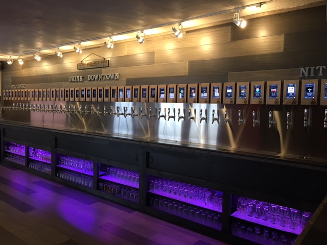 Whistle and Keg | restaurant | 818 Huron Rd E, Cleveland, OH 44115, USA | 2163315600 OR +1 216-331-5600