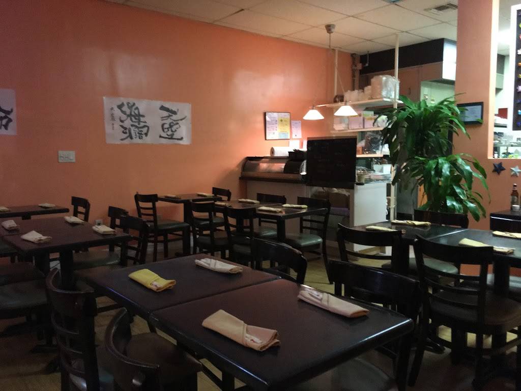Yokos Japanese & Sushi Bar | restaurant | 9837 SW 184th St, Palmetto Bay, FL 33157, USA | 3059690200 OR +1 305-969-0200