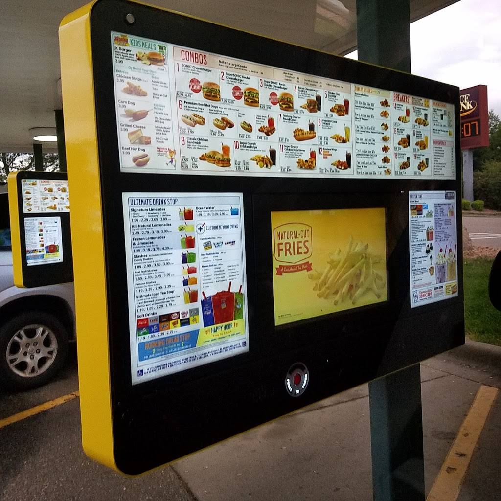 Sonic Drive-In | restaurant | 1960 Suburban Ave, St Paul, MN 55119, USA | 6513799898 OR +1 651-379-9898