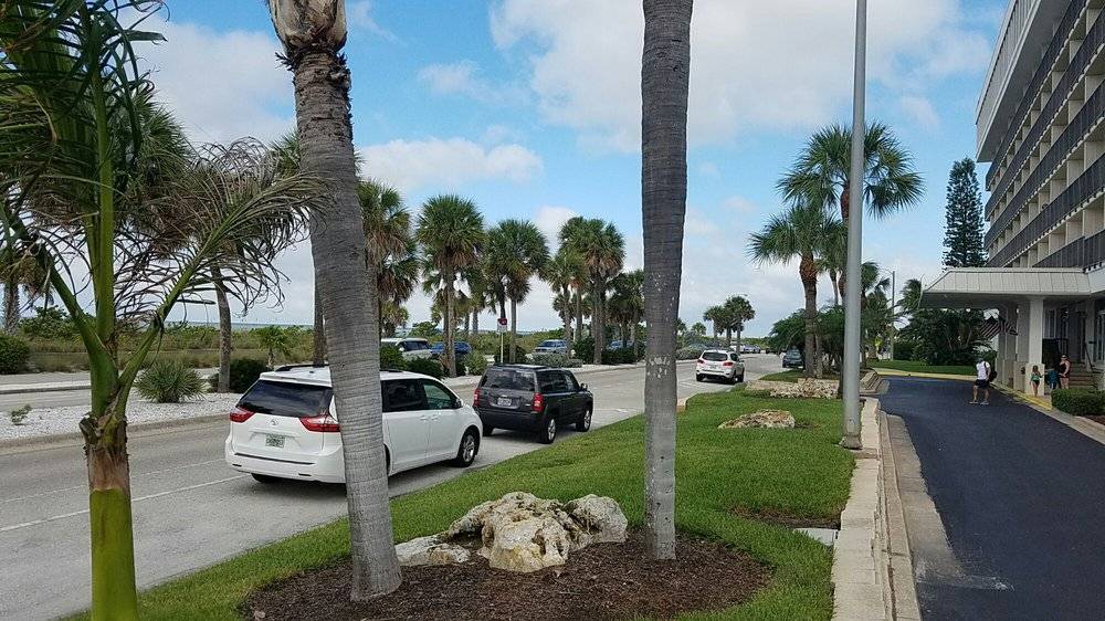 Sand Dollar Restaurant | restaurant | 233 Benjamin Franklin Dr, Sarasota, FL 34236, USA | 9413885555 OR +1 941-388-5555