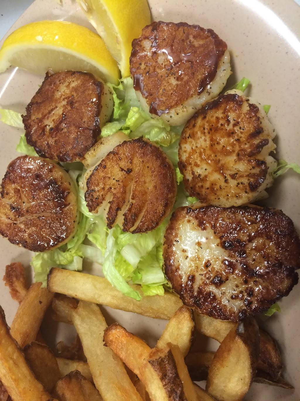 Cape Cod Fish Co | restaurant | 15501 Old McGregor Blvd #12, Fort Myers, FL 33908, USA | 2393136462 OR +1 239-313-6462