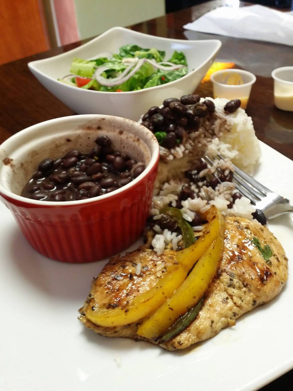 OLaLa Empanadas | restaurant | 600 Communipaw Ave, Jersey City, NJ 07304, USA | 2013603546 OR +1 201-360-3546