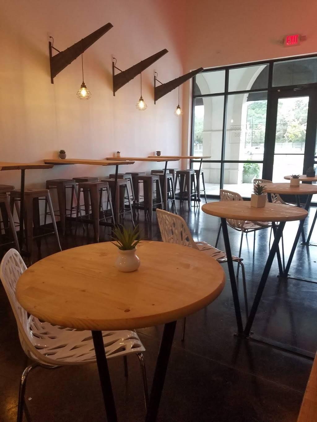 Jugo Juicery | restaurant | 23718 I-10 Ste 106, San Antonio, TX 78257, USA | 2104765045 OR +1 210-476-5045