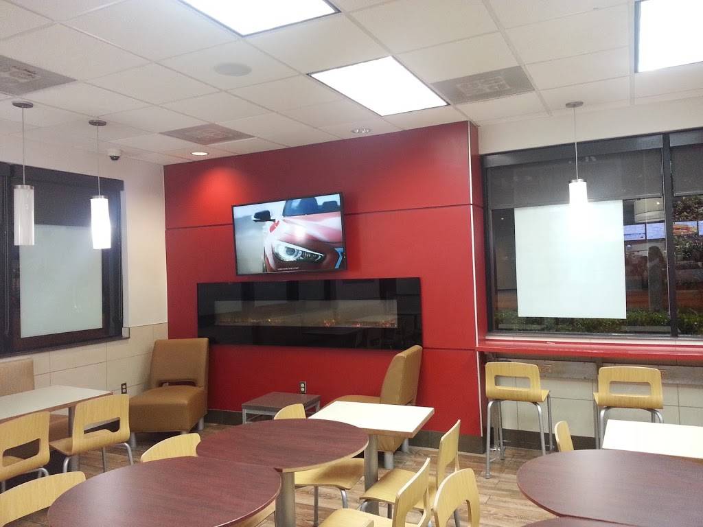 Wendys | restaurant | 3600 S Dixie Hwy, Miami, FL 33133, USA | 3054428404 OR +1 305-442-8404