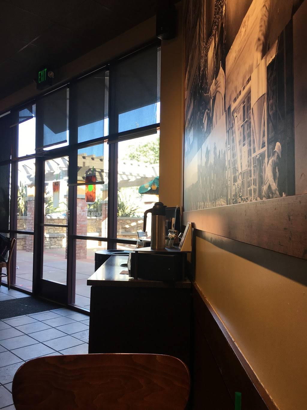 Starbucks | cafe | 20523 Hesperian Blvd, Hayward, CA 94541, USA | 5102640592 OR +1 510-264-0592