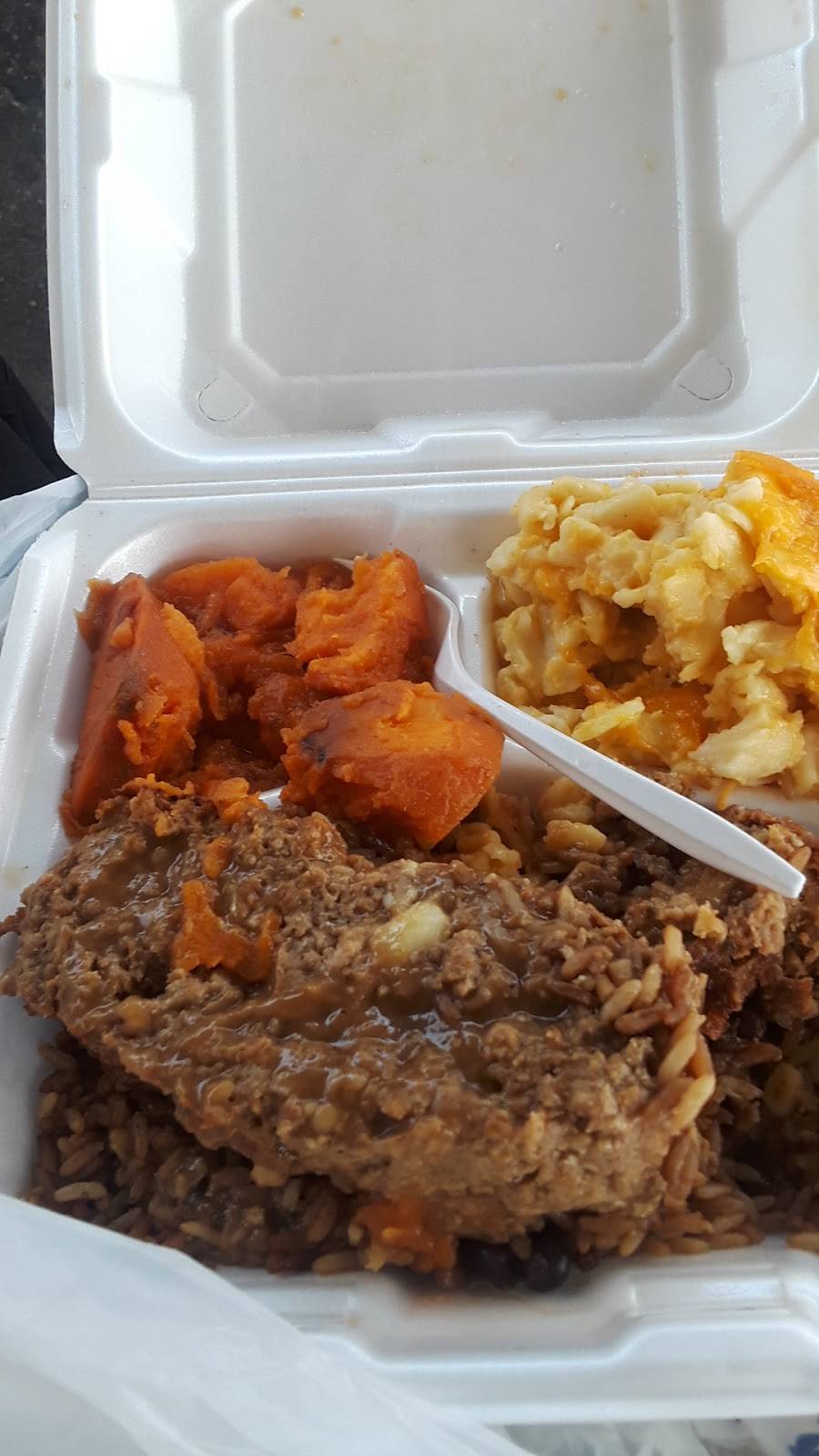 World Famous Rib Shack & Seafood | restaurant | 7506 NW 17th Ave, Miami, FL 33147, USA | 7865587068 OR +1 786-558-7068