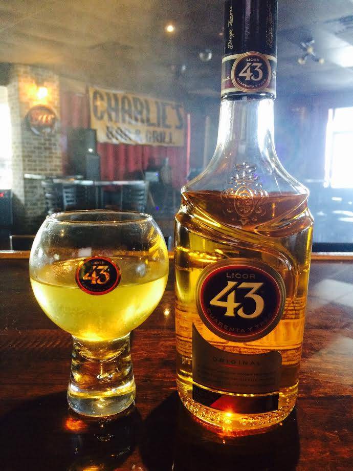 Charlies Bar and Grill | restaurant | 1291 S Houston Lake Rd, Warner Robins, GA 31088, USA | 4789883008 OR +1 478-988-3008