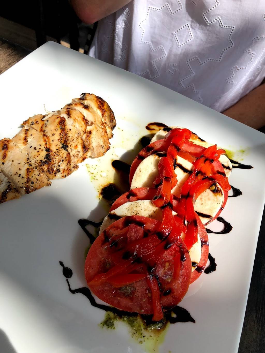 PORTERS on the lane | restaurant | 19 Bellport Ln, Bellport, NY 11713, USA | 6318036067 OR +1 631-803-6067