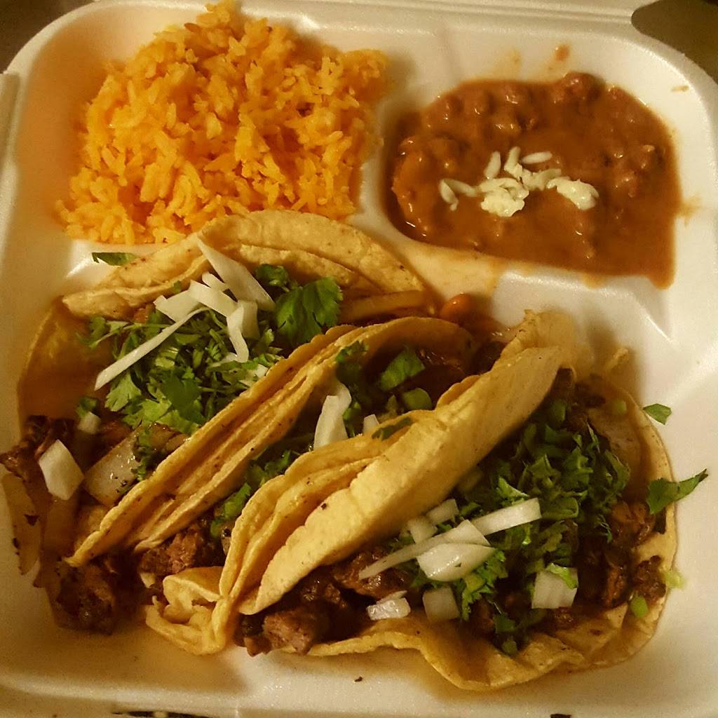 El Potosi | restaurant | 3710 N Elston Ave, Chicago, IL 60618, USA | 7734632517 OR +1 773-463-2517