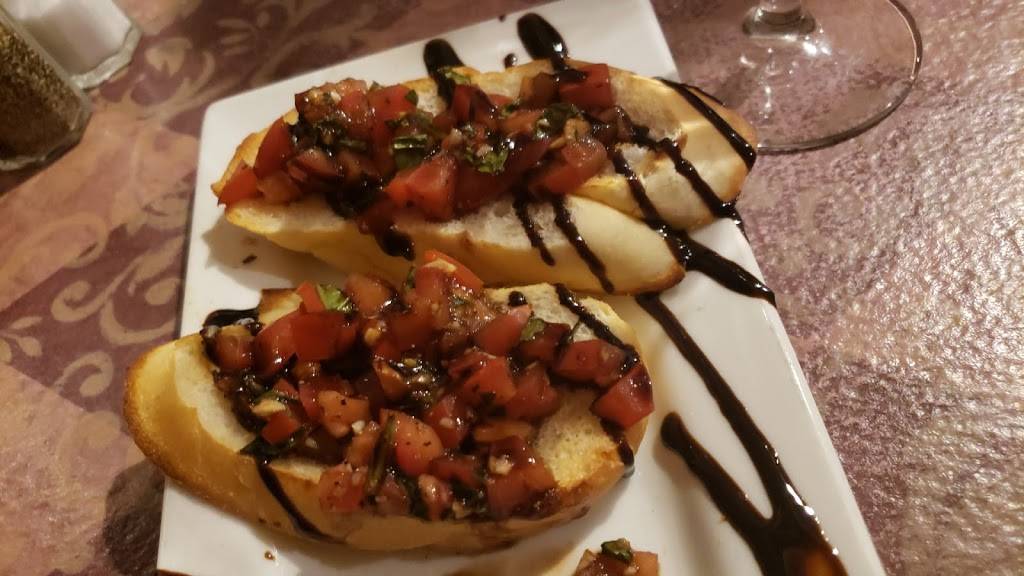 Luigis Italian Bistro | restaurant | 2733 Manitowoc Rd #5, Green Bay, WI 54311, USA | 9204684900 OR +1 920-468-4900