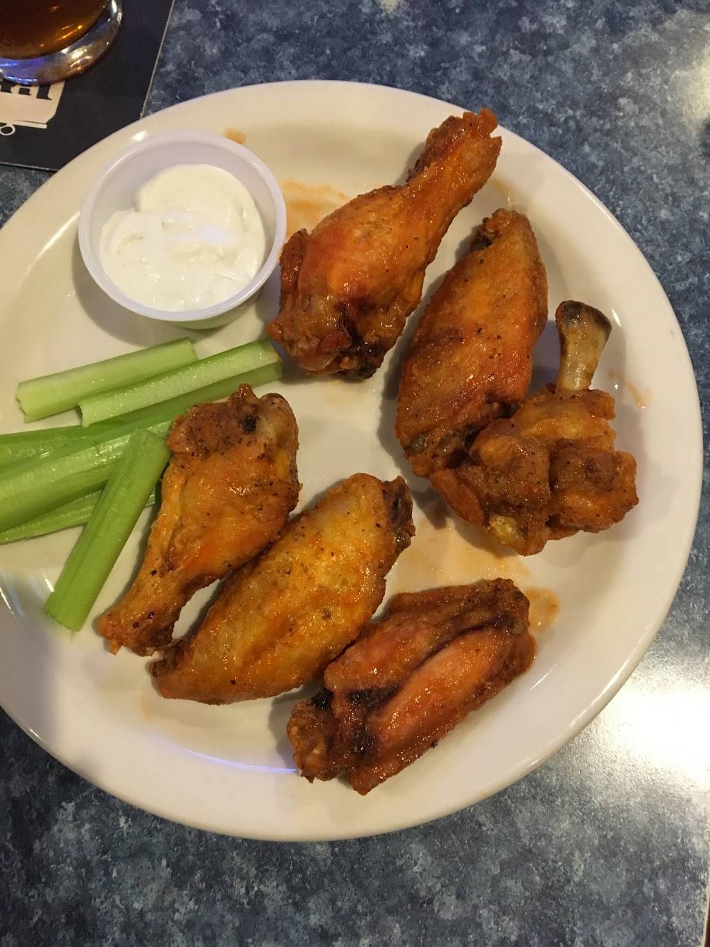 Pub 122 | restaurant | 215 Worcester St, North Grafton, MA 01536, USA | 7742935004 OR +1 774-293-5004